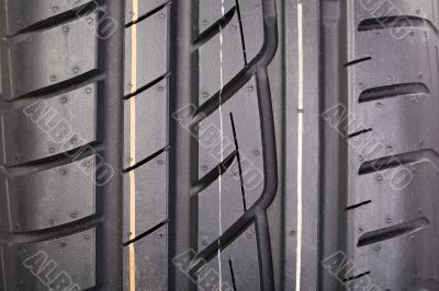 New tire tread