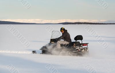 snowmobil winter sport