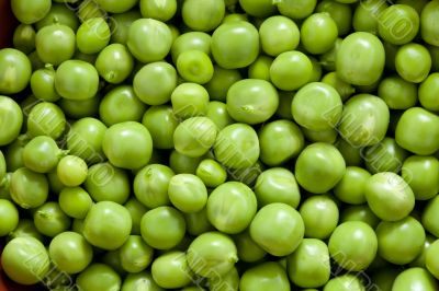 Shelling peas