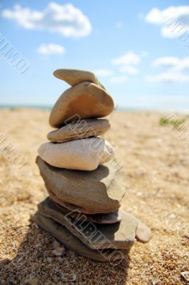 The Balanced Design of Seashore Stones