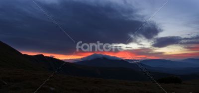Autumn evening mountain plateau landscape (Carpathian, Ukraine) 