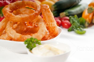 golden deep fried onion rings 