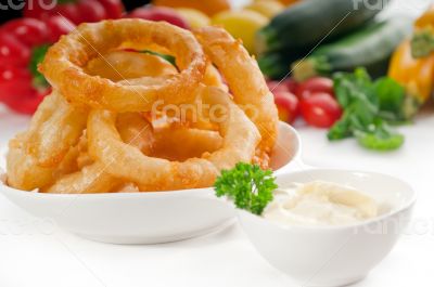 golden deep fried onion rings 