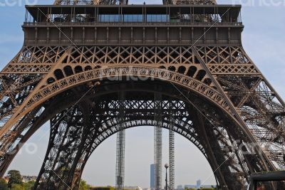 Arch of the Eiffel Tower.