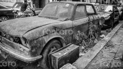 An old junk parked on the streets