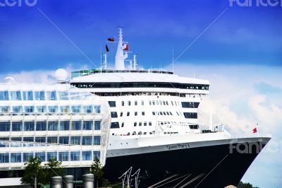 Queen Mary 2 Queen Mary 2