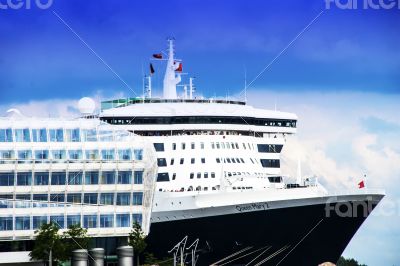 Queen Mary 2