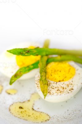 asparagus and eggs