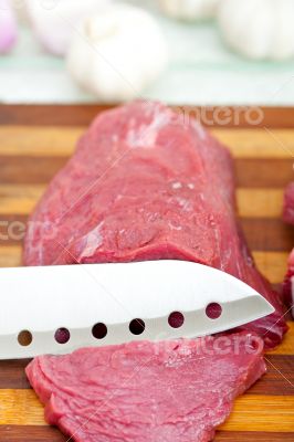 raw beef cutting
