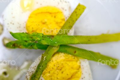 asparagus and eggs