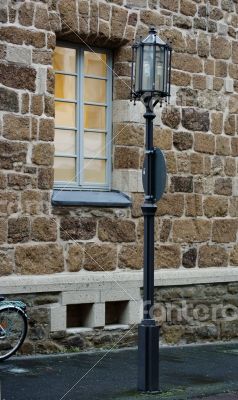 Walkway lantern Walkway lantern
