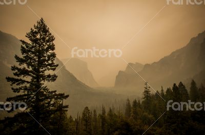 Yosemite view point dust from fire