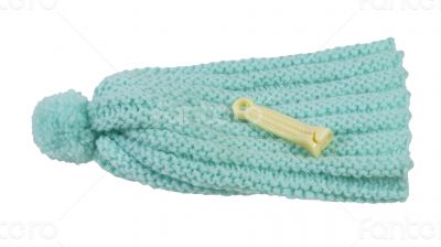 Umbilical Cord Clamp and Knitted Cap Umbilical Cord Clamp and Knitted Cap