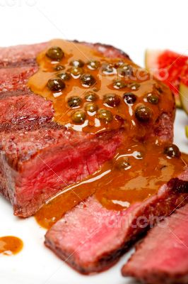 green peppercorn beef filet mignon