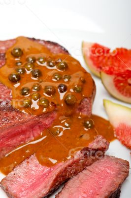 green peppercorn beef filet mignon green peppercorn beef filet mignon