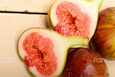 fresh figs on a rustic table