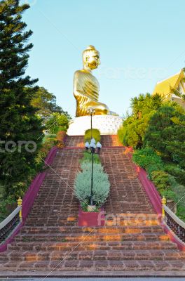 Stairs to Phra Phuttha Kitti Siri Chai buddha statue