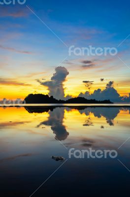 Sunrise at Hat Sai Ri beach in Chumphon
