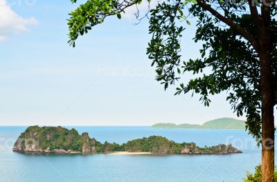 High viewpoint Ko Maphrao island in the ocean