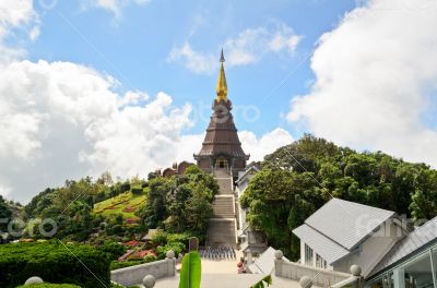 Phra Mahathat Napametanidon pagoda