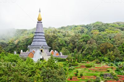 Phra Mahathat Napapolphumisiri pagoda