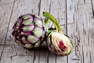 fresh artichokes 