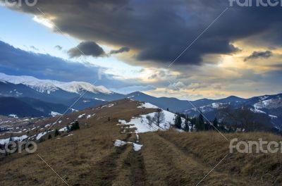 Winter evening mountain plateau landscape (Carpathian, Ukraine)