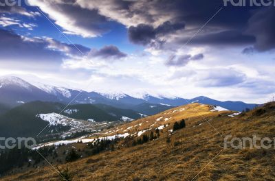 Winter evening mountain plateau landscape (Carpathian, Ukraine)