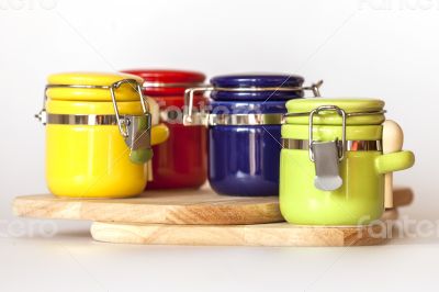 Multi-colored capacities for spices