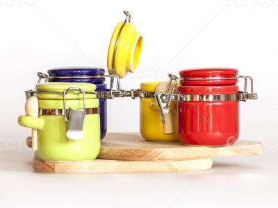 Multi-colored capacities for spices
