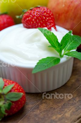 fruits and yogurt 