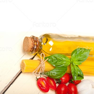 Italian spaghetti pasta tomato and basil