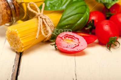 Italian spaghetti pasta tomato and basil