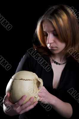 girl with skull