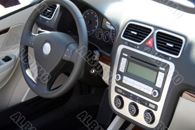 Rudder and meter panel of a cabriolet