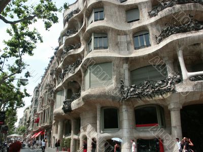 Building working Gaudi
