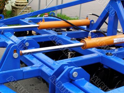 Cultivator