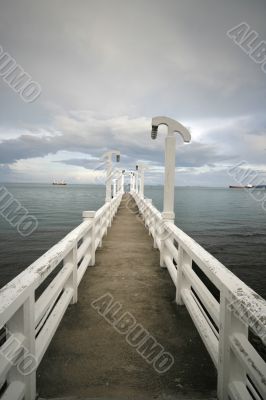 Long pier