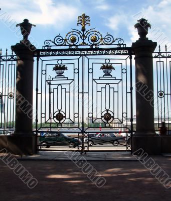 Openwork gate