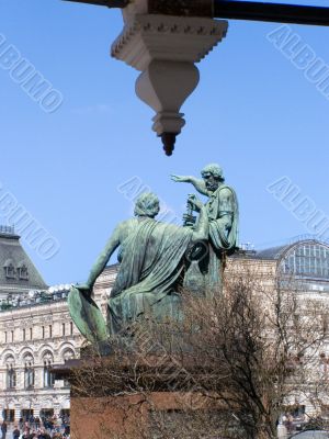 monument of Miniu and Pozharskomu