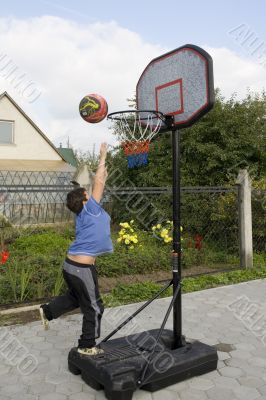 Boy gamme of basketball