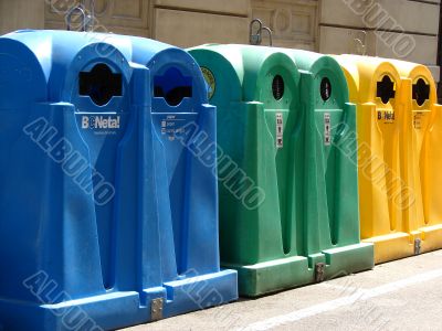 Containers for dust and waste