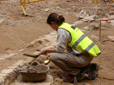 The girl the archeologist