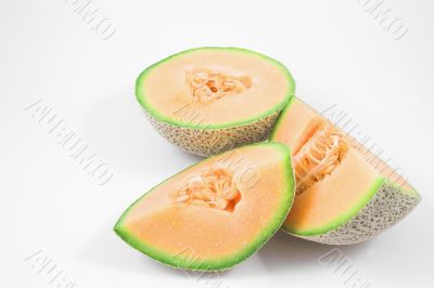 fresh, delicious sliced cantaloupe