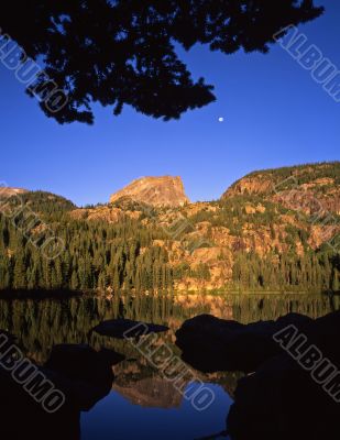 MN0013BearLake&FullMoon