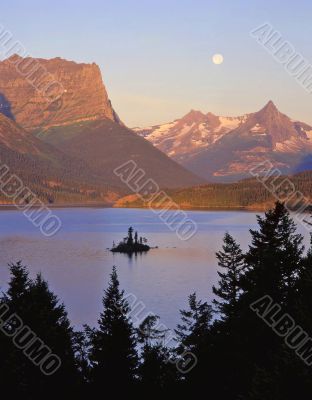 Wild Goose Island & Moon