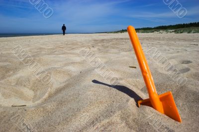 Beach shovel