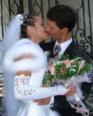 Wedding Kiss