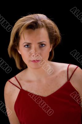 Mon in red