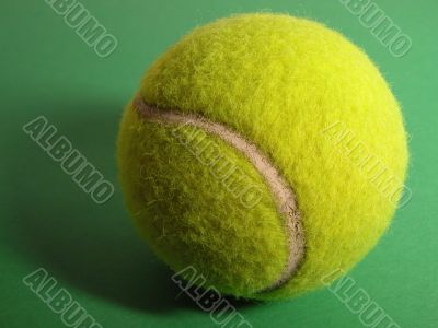 Tennis ball